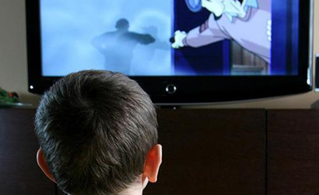 Üstüne televizyon devrilen bebek hayatını kaybetti