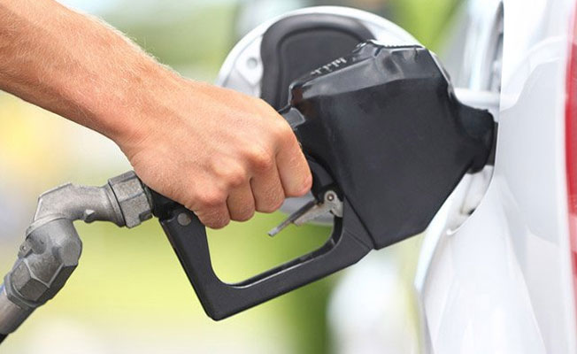 İran'da petrol fiyatları uçtu!