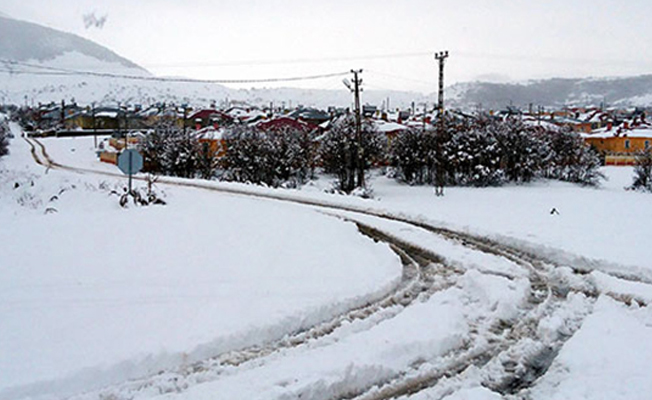 Kar yağışı sebebiyle 70 köy yolu ulaşıma kapandı!