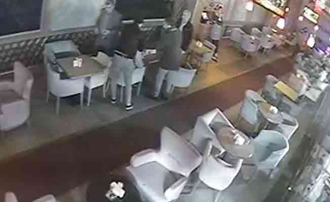 AVM'de film gibi polis baskını! 