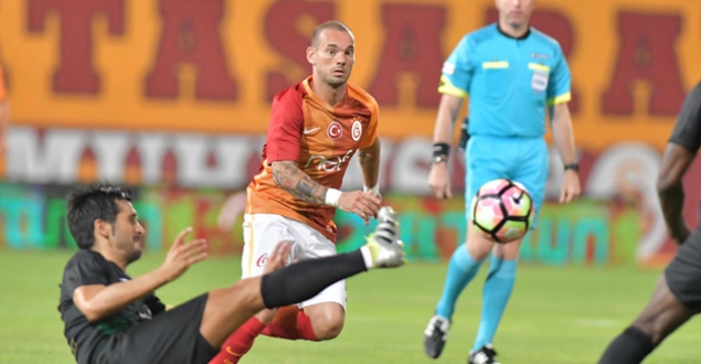 Galatasaray'ın derdine Sneijder çare olacak
