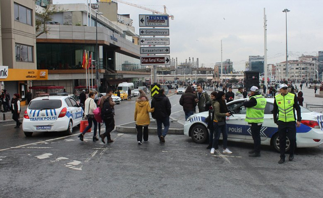 Yurttaşlar trafik sıkışıklığı yaşanan bölgelerde 2 misli otopark parası ödeyecek!