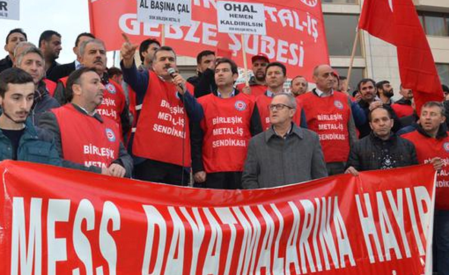 Gebze'de metal işçilerinden protesto