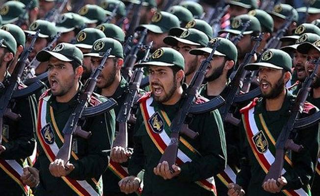 İran Devrim Muhafızları harekete geçti