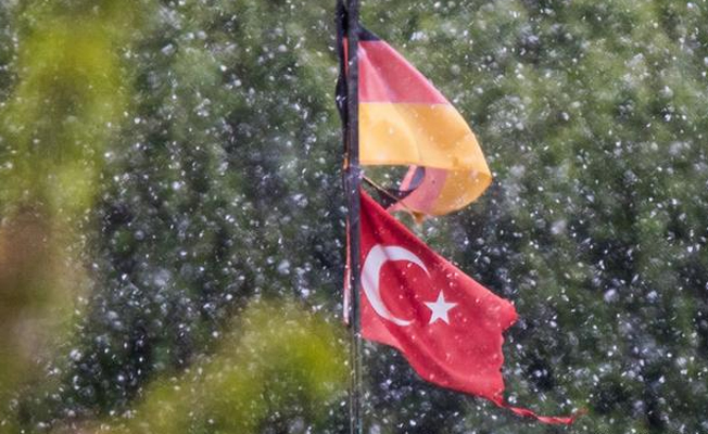 Almanya'dan onay için Deniz Yücel koşulu