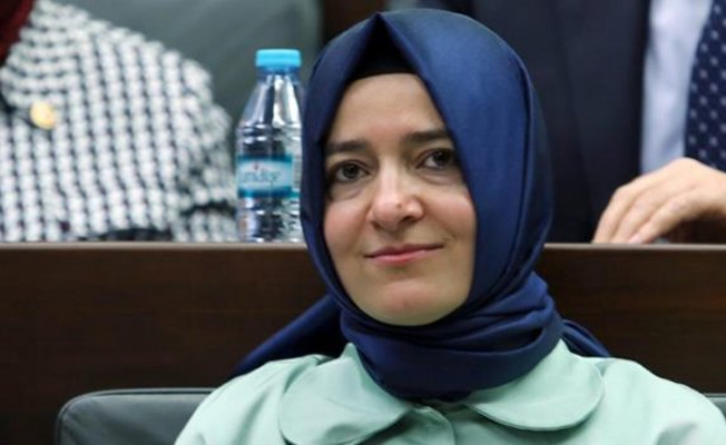 Bakan Kaya: Gençlerimizi ve ailelerimizi tehdit ediyor