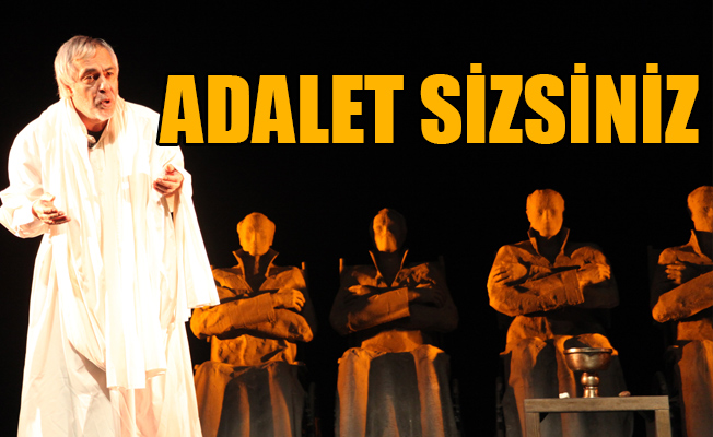 Rutkay Aziz ve Taner Barlas’ın yer aldığı oyun, 3 şehirde valilikler tarafından yasaklandı