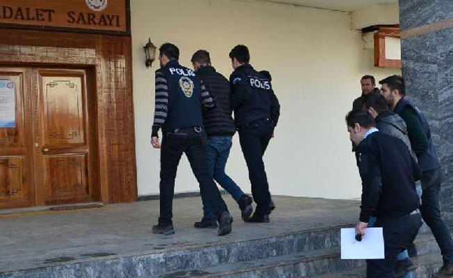 Uzman çavuşun otomobilinde 145 gram esrar ele geçirildi!