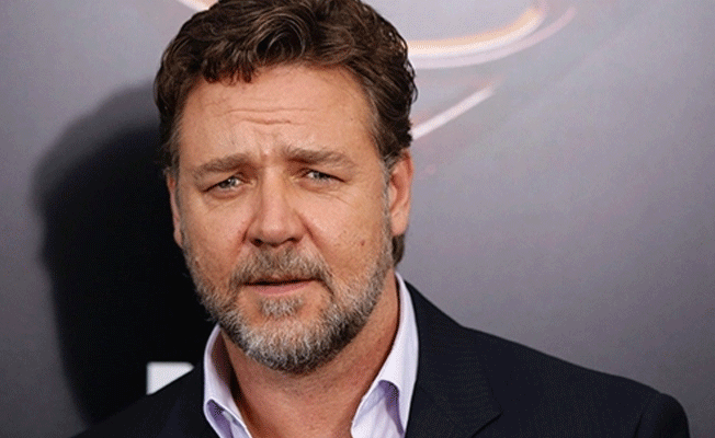 Russell Crowe'dan Kıvanç Tatlıtuğ’a övgü