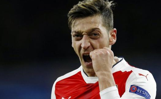 Mesut Özil ayın oyuncusu seçildi