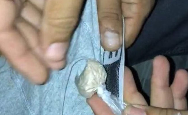 İç çamaşırının içinden çıkanlar polisi bile şaşırttı!