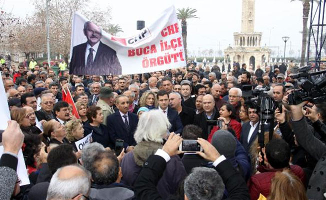 İzmir'de CHP'den 'OHAL kaldırılsın' çağrısı