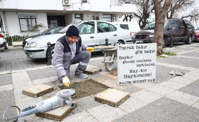 Kadıköy Belediyesi Nazım Hikmet’in şiirlerini caddelere yazdı