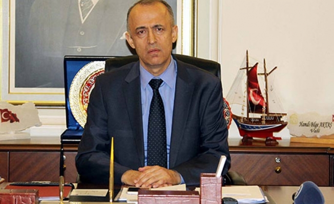 O valinin eşi istifa etti, 'Milletin huzuru için' dedi.