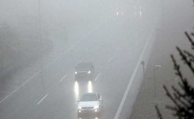 Bolu Dağı'nda kar yağışı ulaşımı felç etti