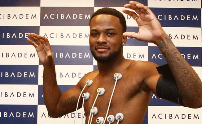 Beşiktaş’ı üzecek Cyle Larin belgesi