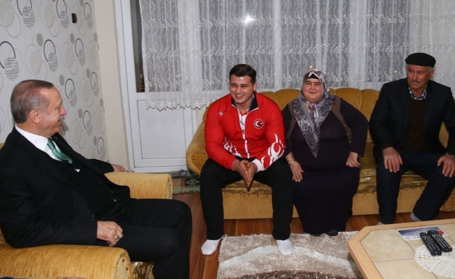 Erdoğan'dan milli sporcuya sürpriz ziyaret