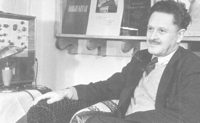 Nazım Hikmet Ran 116 yaşında, 'vatan hainliği'ne devam ediyor hala!