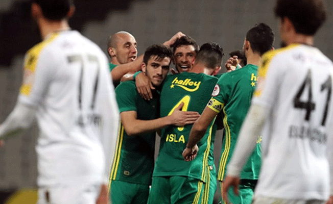 Fenerbahçe İstanbulspor'u 1-0 mağlup etti