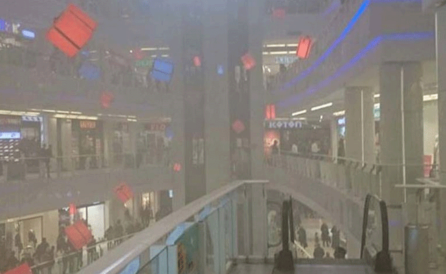 AVM duman altında kaldı