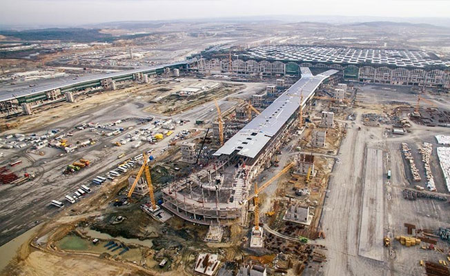 Üçüncü havalimanı inşaatında kaza: Bir işçi ağır yaralı!