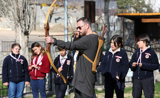 İzcilik ve Doğa Sporları Merkezi’ne ziyaretçi akını