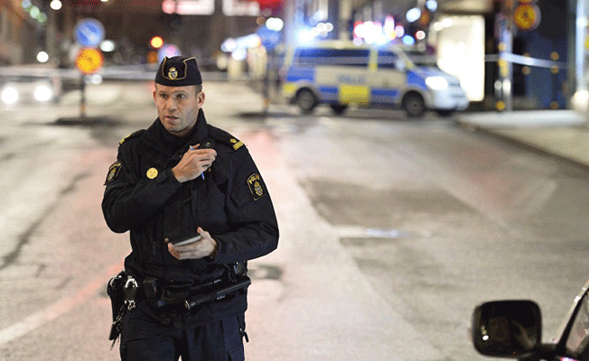 İsveç'te polis karakoluna bombalı saldırı!