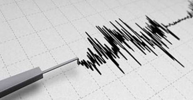 İzmir'de deprem