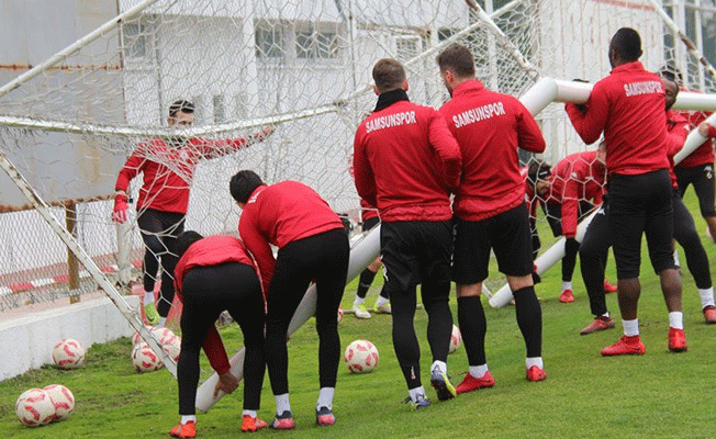 Samsunspor’da alacakları ödenmeyen futbolcular antrenmana çıkmadı