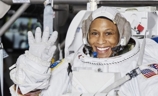 NASA, siyah kadın astronotun uzay görevini iptal etti