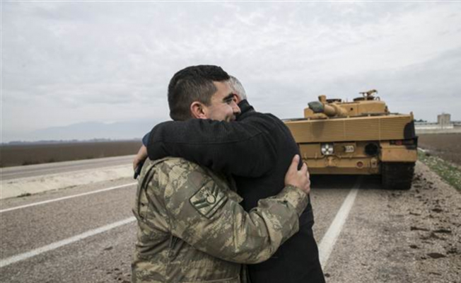 Afrin'e giden askerlere sevgi seli!