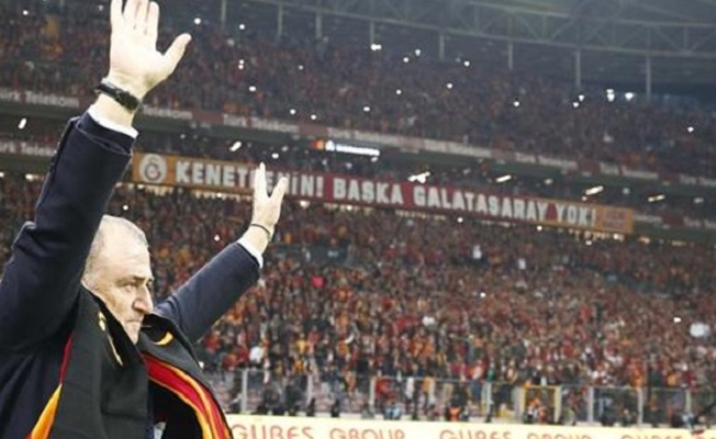İmparator bu akşam istifa ediyor!