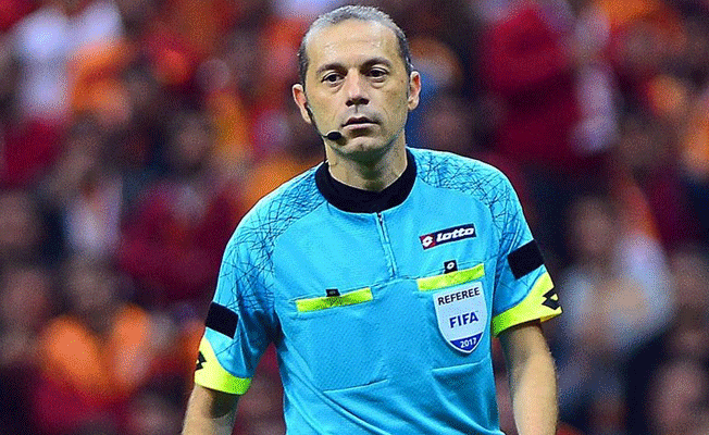 Galatasaray'ın attığı ilk golde Cüneyt Çakır'dan tartışmalı karar