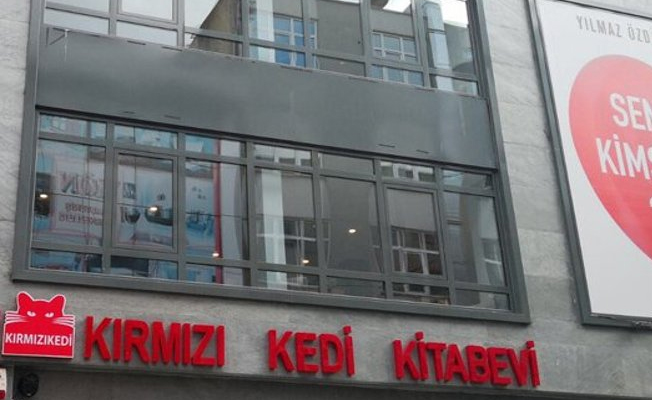 İBB, o afişleri indirdi!