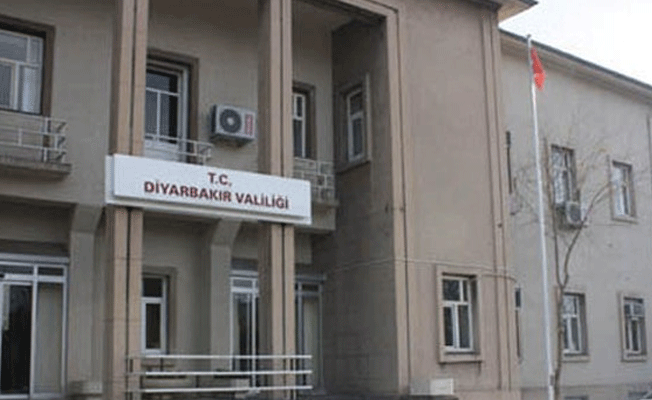Diyarbakır Valiliği yakınında patlama!
