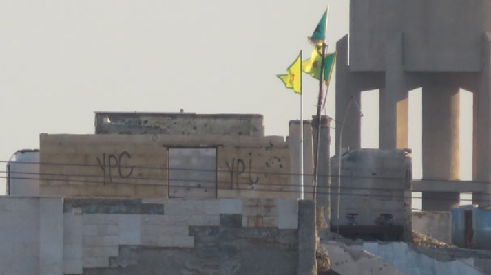 PYD’den sınırda provokasyon: 5 sözde flama birden…