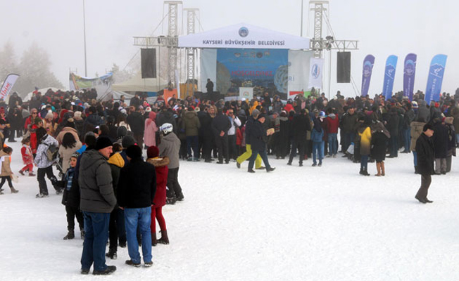 Erciyes'te hamsi festivali büyük ilgi topladı