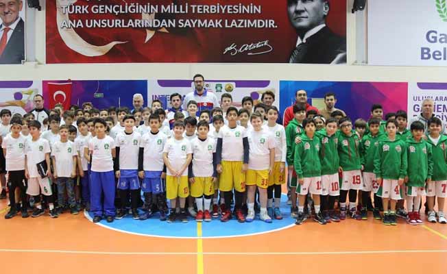 Minik basketbolcular Gaziemir’de ter dökecek