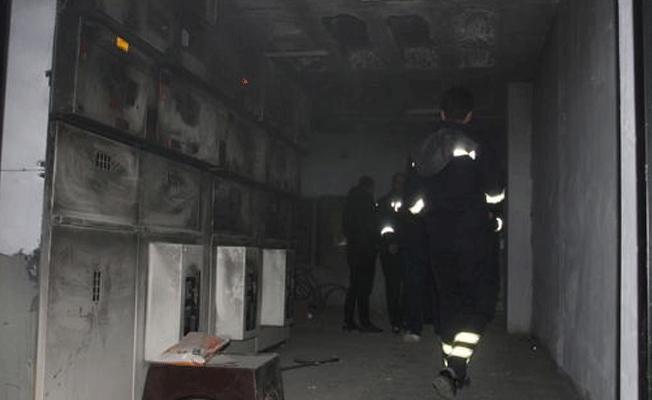 Trafo ikinci kez patladı, vatandaş isyan etti: Ölmemizi mi bekliyorsunuz?