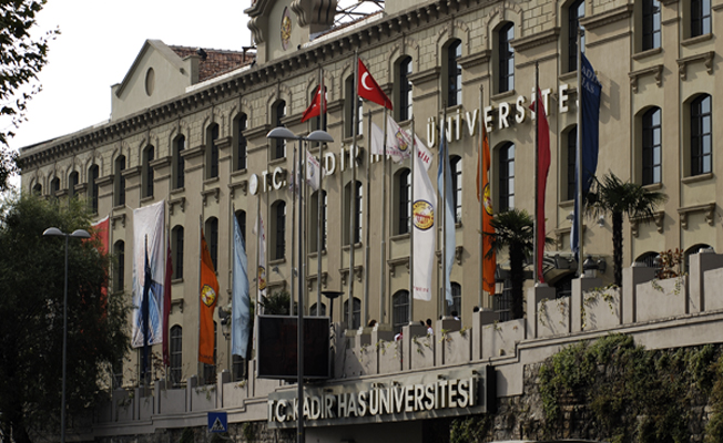 'Yoksuluz ama AKP'den memnunuz'