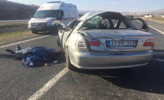 Trafik levhasına çarptı... 1 ölü 5 yaralı