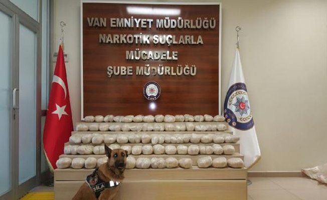 Polis operasyon düzenledi...Araçtan 88 kilo eroin çıktı