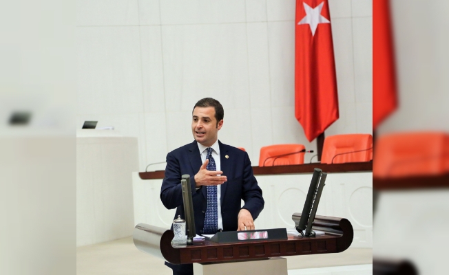 'Hükümet yetkilileri başka ülkede mi yaşıyor?'