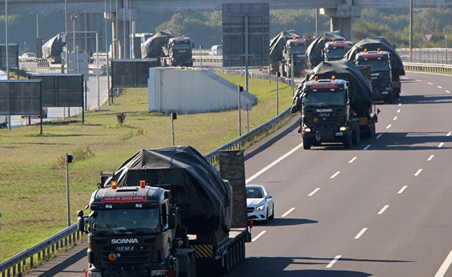 Sınıra tank sevkiyatı sürüyor