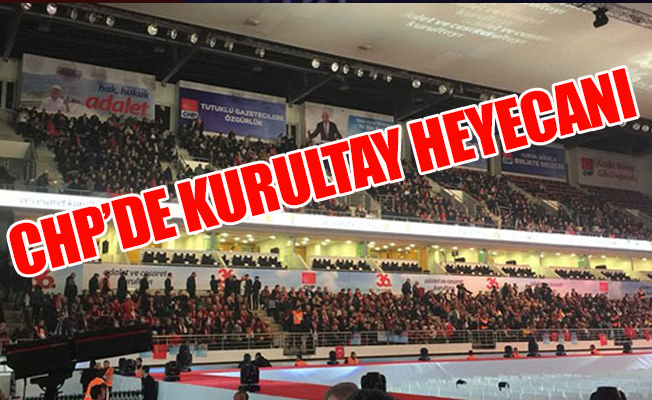 Salondaki afişler dikkat çekti...