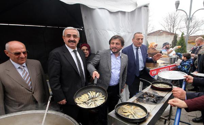 Tonlarca hamsi 2 saatte tükendi