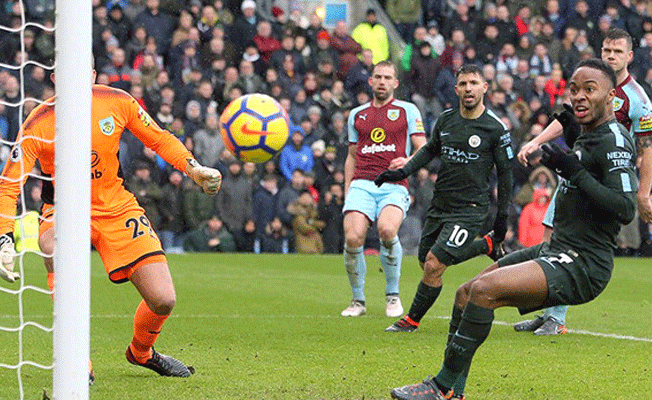 Manchester City deplasmanda Burnley ile 1-1 berabere kaldı