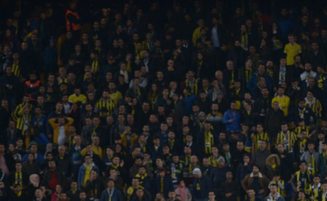 Fenerbahçe tribünlerinde istifa sesleri