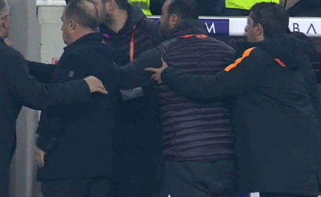 Galatasaray ile Sivasspor yedek kulübeleri arasında gerginlik