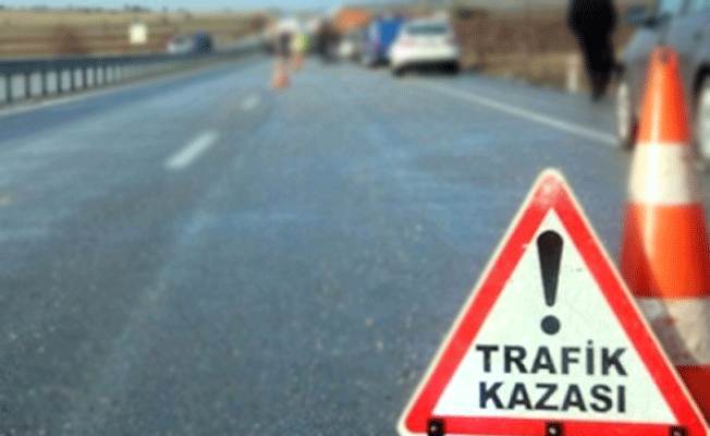 Yolcu midibüsü devrildi: Ölü ve çok sayıda yaralı var